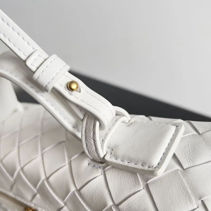 Bottega Veneta White Woven Crossbody Bag - Image 5