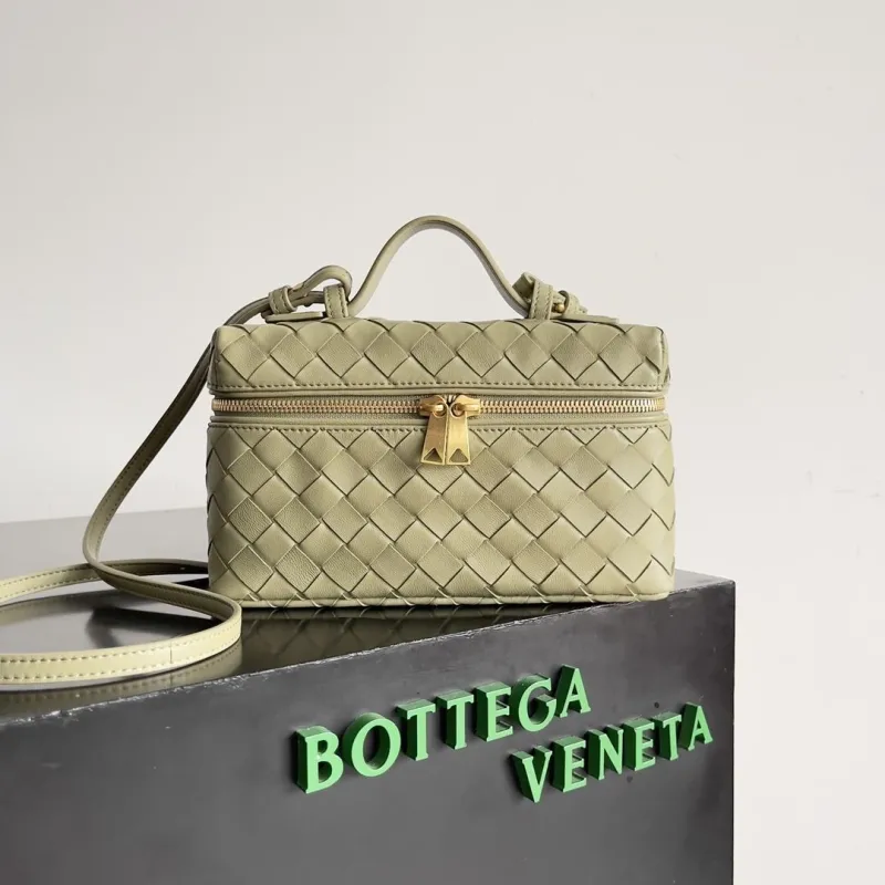 BV Cosmetic Bags-15