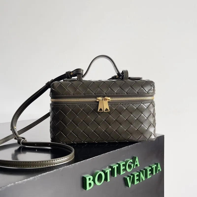 BV Cosmetic Bags-16