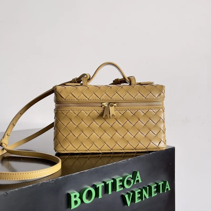 BV Cosmetic Bags-18