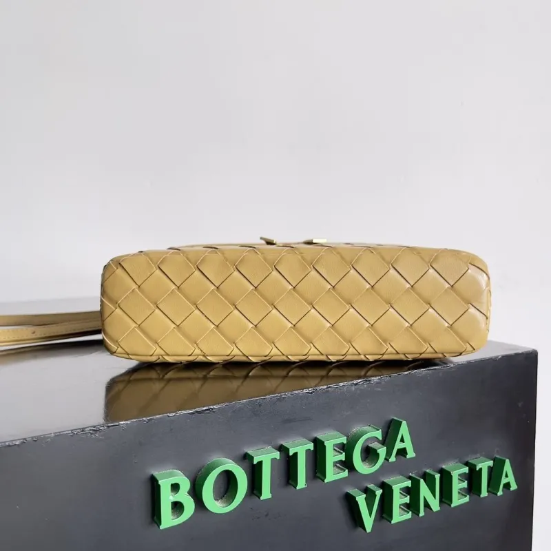 Bottega Veneta Tan Woven Leather Crossbody Bag - Image 4