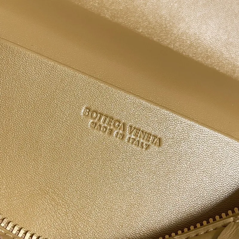 Bottega Veneta Tan Woven Leather Crossbody Bag - Image 8