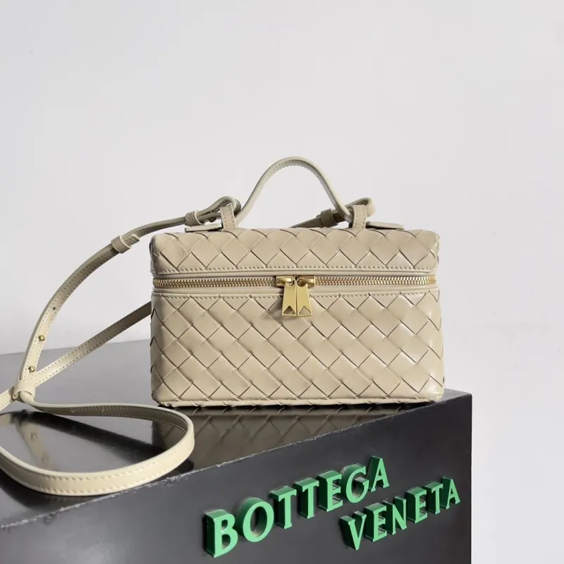 BV Cosmetic Bags-19