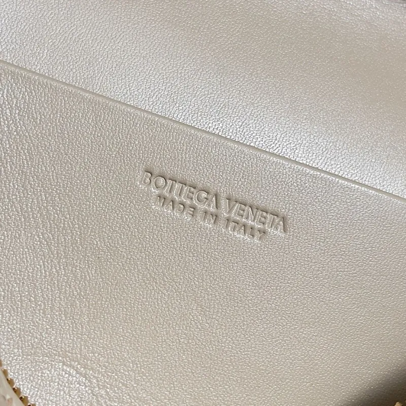 BV Cosmetic Bags-19 - Image 8