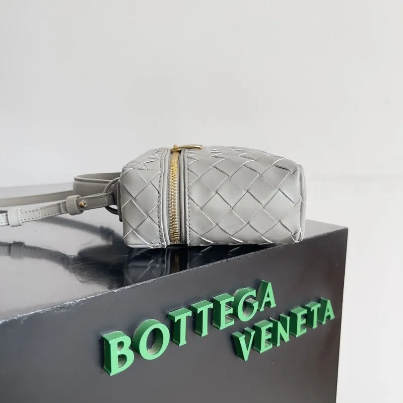 Alternative view of BV Cosmetic Bags-21