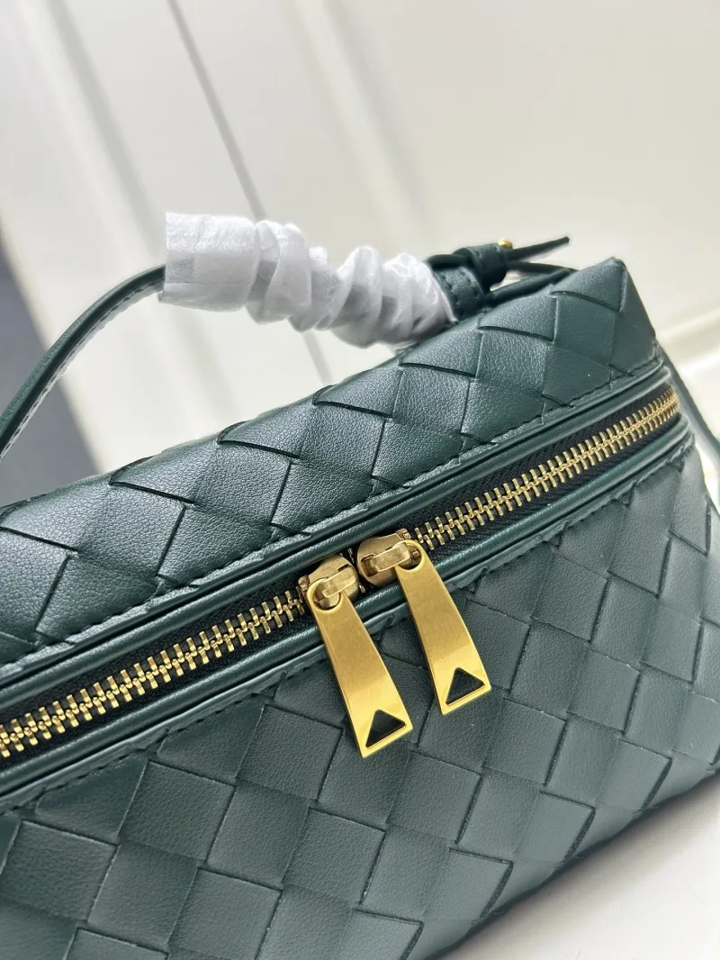 Bottega Veneta Dark Green Crossbody Bag S04002 - Image 4
