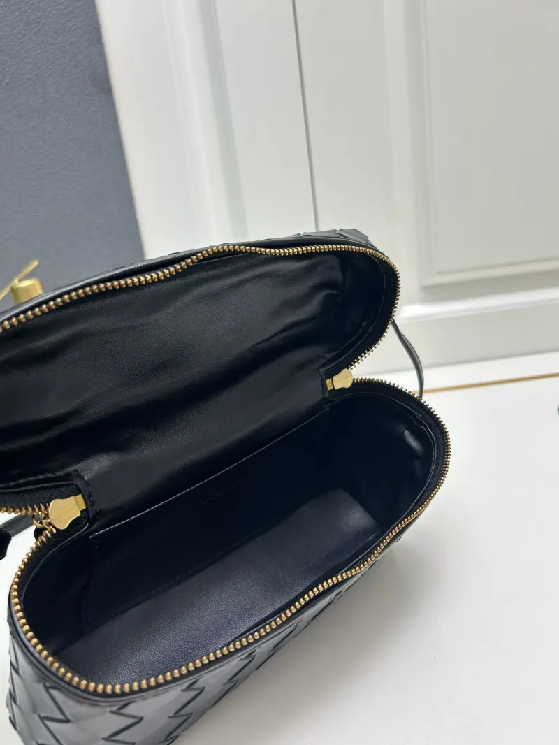 Black Bottega Veneta Crossbody Bag S04002 - Image 8