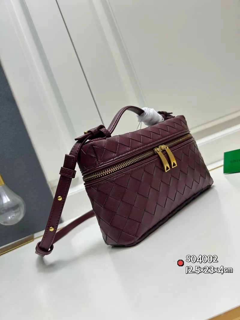 Alternative view of Bottega Veneta Burgundy Crossbody Bag S04002