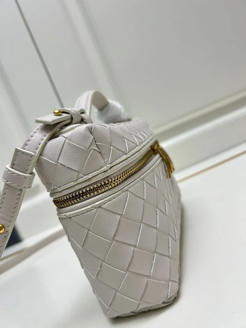 BV Woven Crossbody Bag S04002 Cream - Image 6