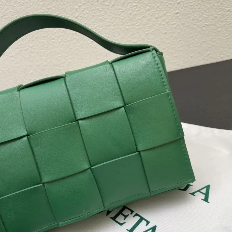 Bottega Veneta Small Green Crossbody Bag 23cm 3029 - Image 7