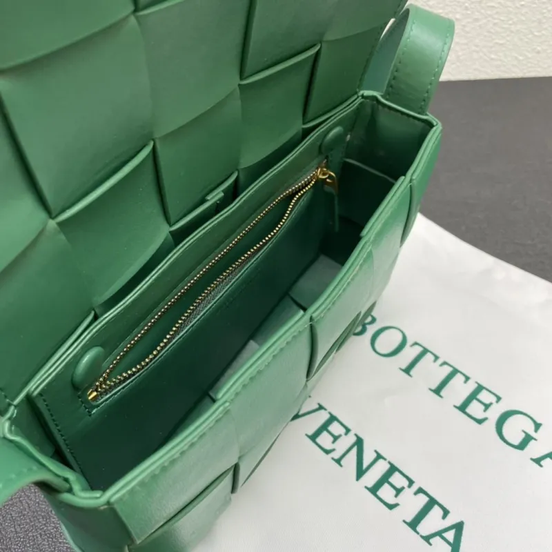 Bottega Veneta Small Green Crossbody Bag 23cm 3029 - Image 8