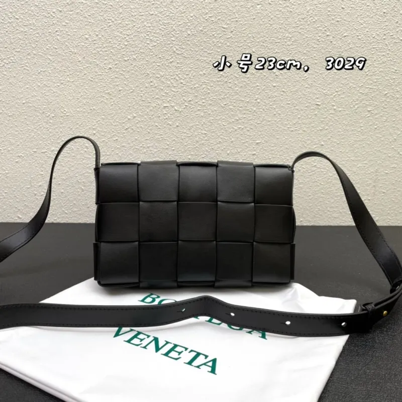 Bottega Veneta Small Black Crossbody Bag 3029 - Image 3