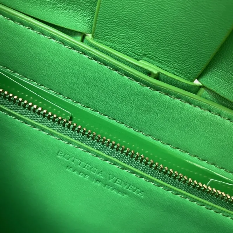 Bottega Veneta Green Small Crossbody Bag - Image 9