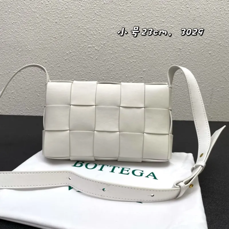Bottega Veneta Small White Crossbody Bag - Image 3