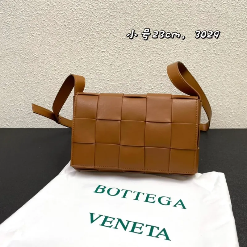 Bottega Veneta Small Brown Crossbody Bag 23cm 3029