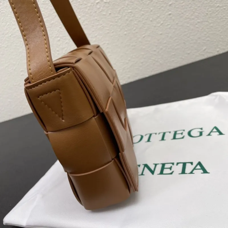 Bottega Veneta Small Brown Crossbody Bag 23cm 3029 - Image 5