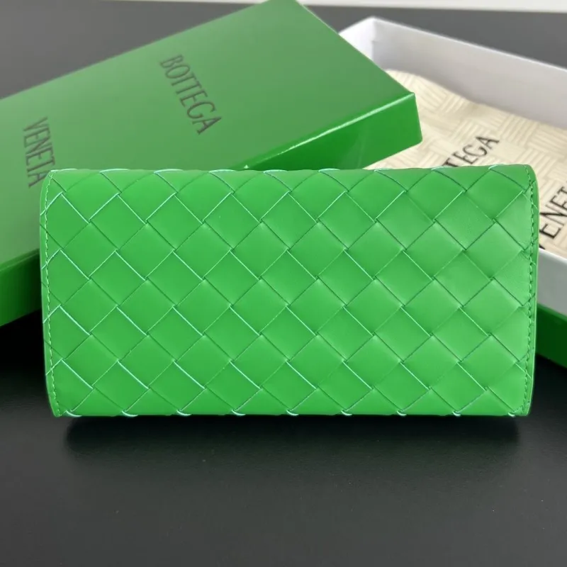 Alternative view of BV Wallets-7