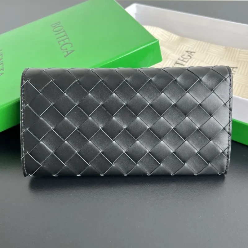 Alternative view of BV Wallets-9