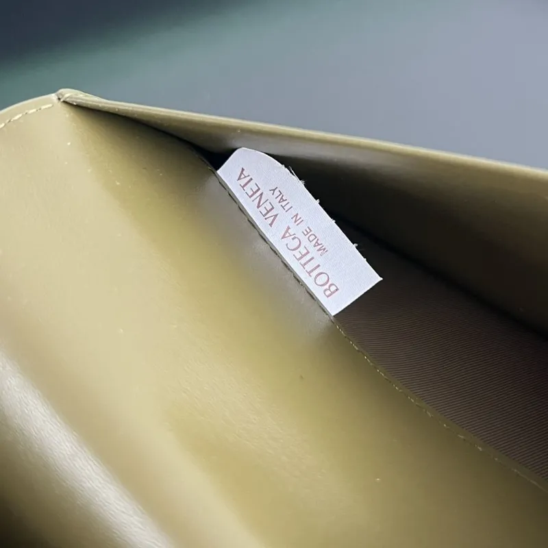 BV Wallets-10 - Image 9