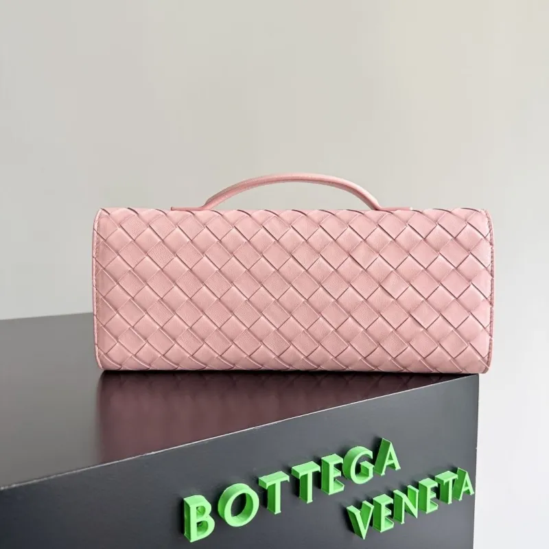 Alternative view of BV Wallets-15