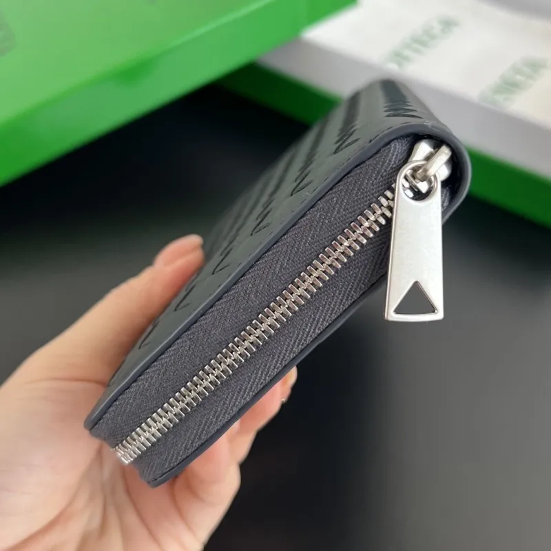 Alternative view of BV Wallets-19