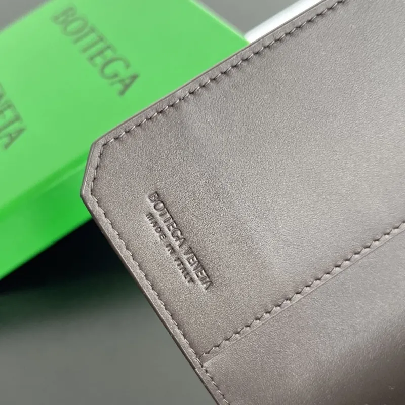BV Wallets-22 - Image 7