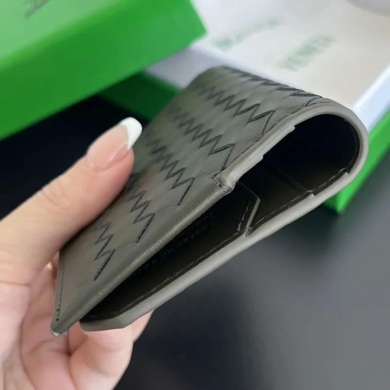 BV Wallets-24 - Image 3