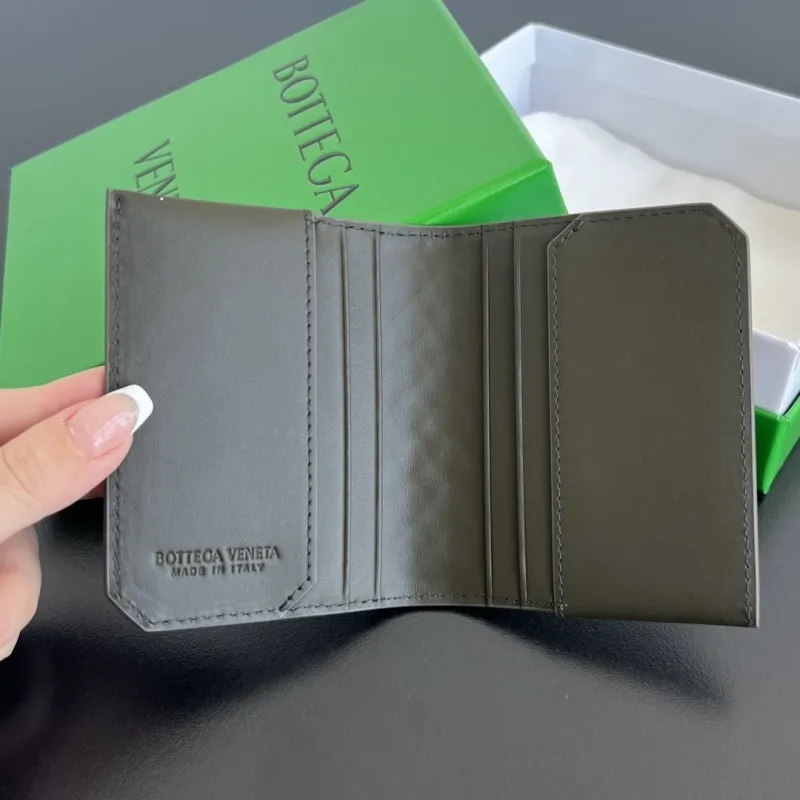 BV Wallets-24 - Image 5