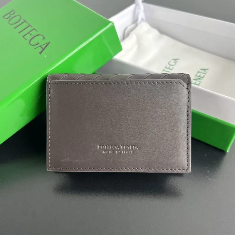 Alternative view of BV Wallets-30