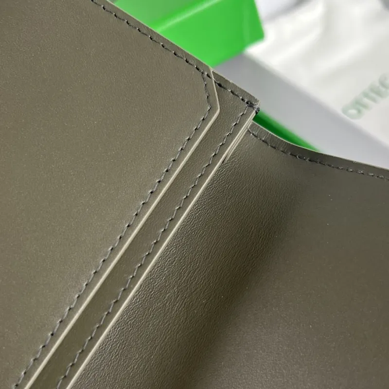 BV Wallets-31 - Image 7