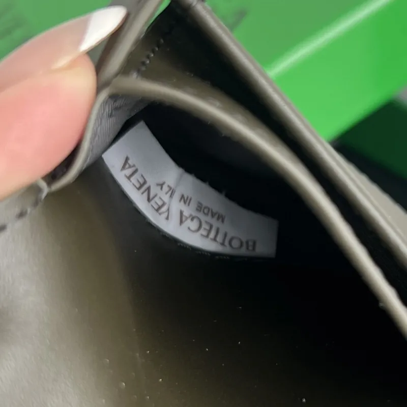 BV Wallets-38 - Image 9