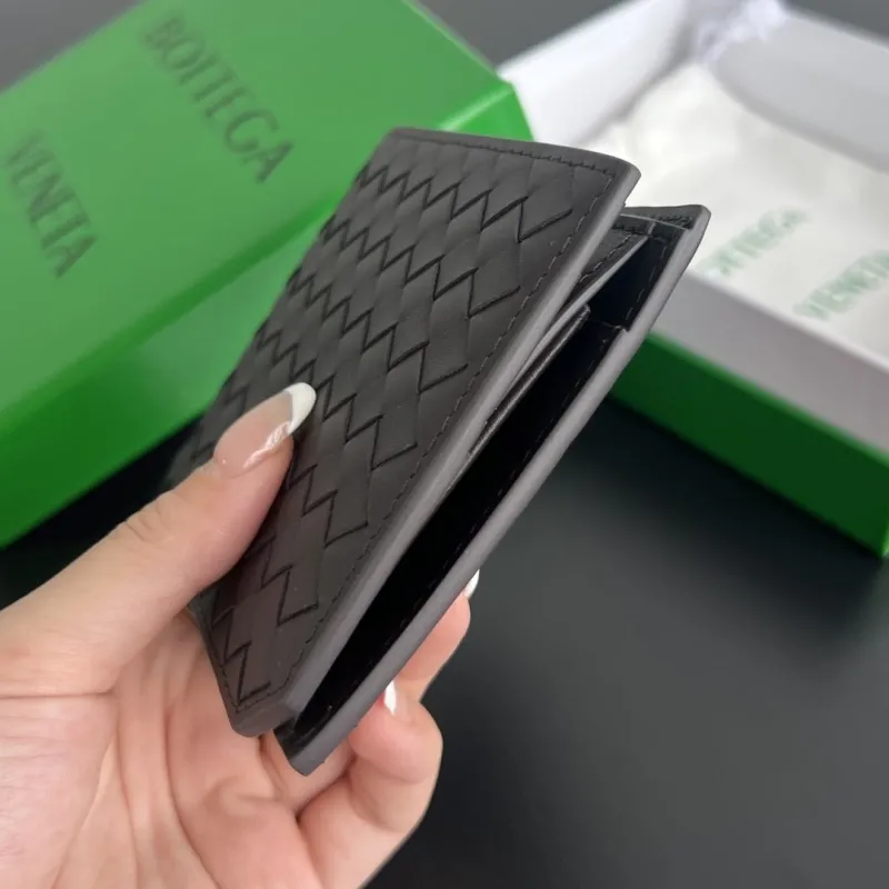 Alternative view of BV Wallets-39