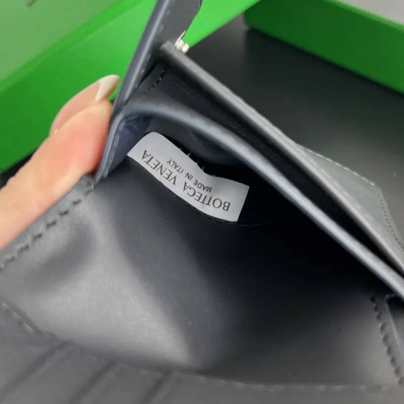 BV Wallets-41 - Image 9