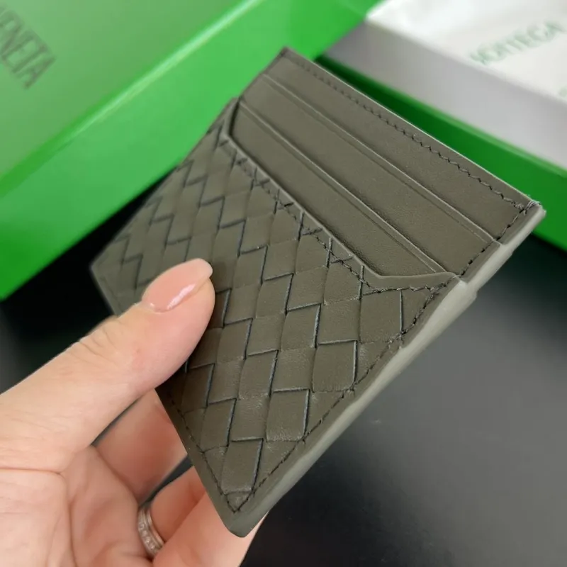 Alternative view of BV Wallets-52