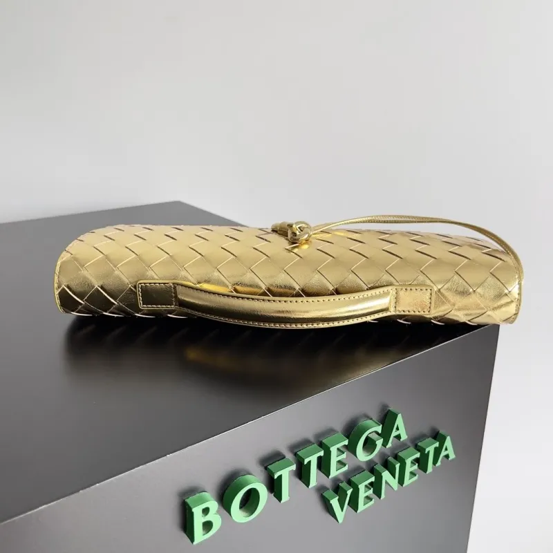 Bottega Veneta Gold Intreccio Clutch Bag - Image 5