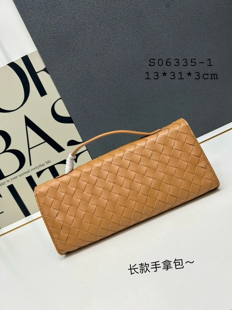 Alternative view of BV Wallets-58