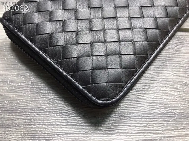 Alternative view of BV Wallets-67
