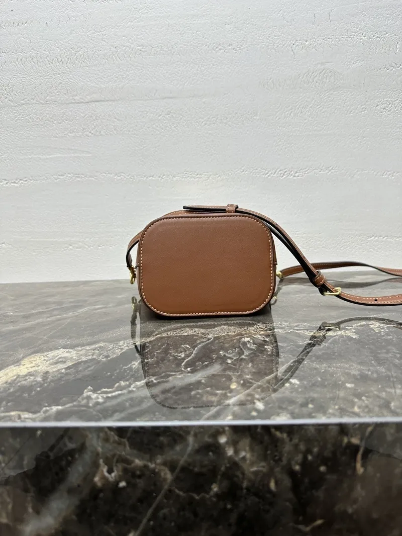 Celine Brown Leather Bucket Bag - Image 5