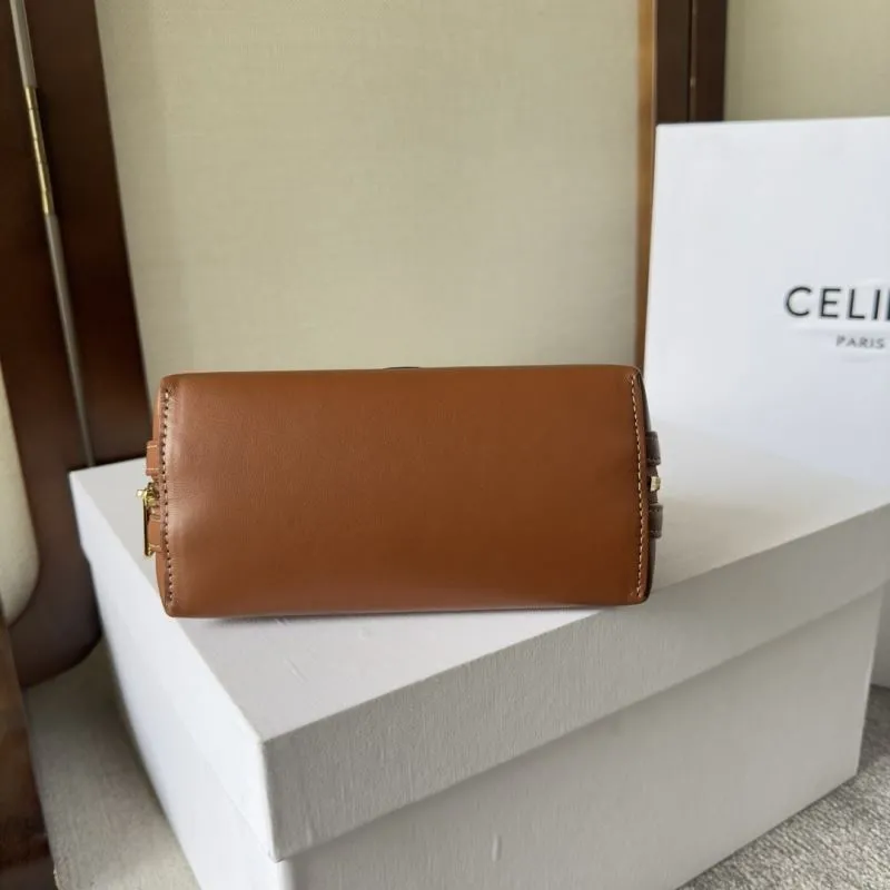 Celine Brown Leather Chain Clutch Bag - Image 4