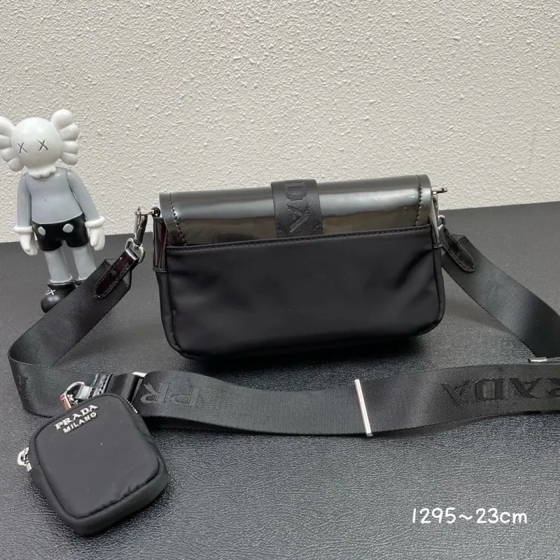 Prada Black Crossbody Bag 23cm - Image 3
