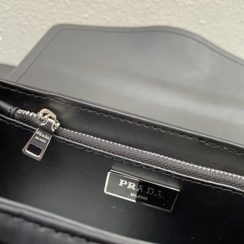 Prada Black Crossbody Bag 23cm - Image 9