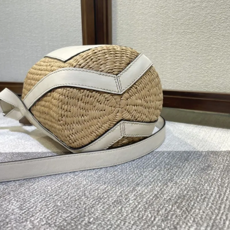 Chloe Beige Woven Raffia Bucket Crossbody Bag - Image 4