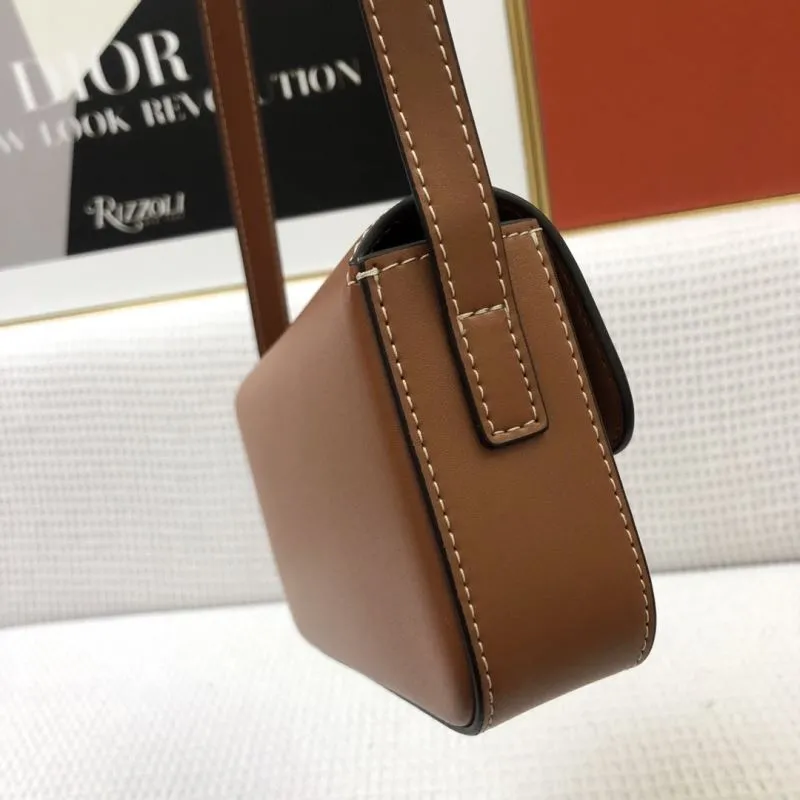 Celine Brown Leather Crossbody Bag 1916 Size 20cm - Image 6