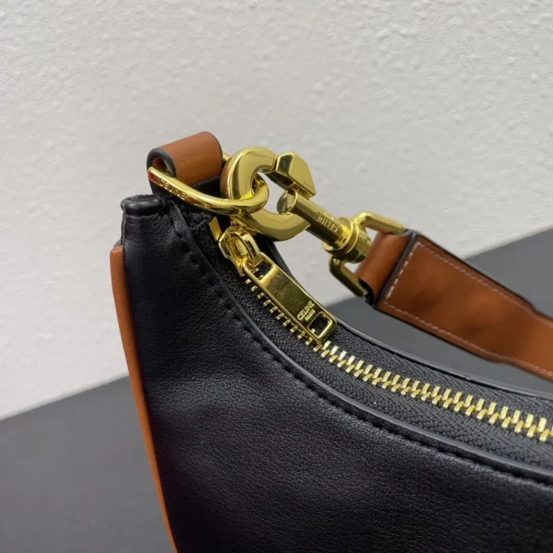 Celine S8012 24cm Black Leather Shoulder Bag - Image 6