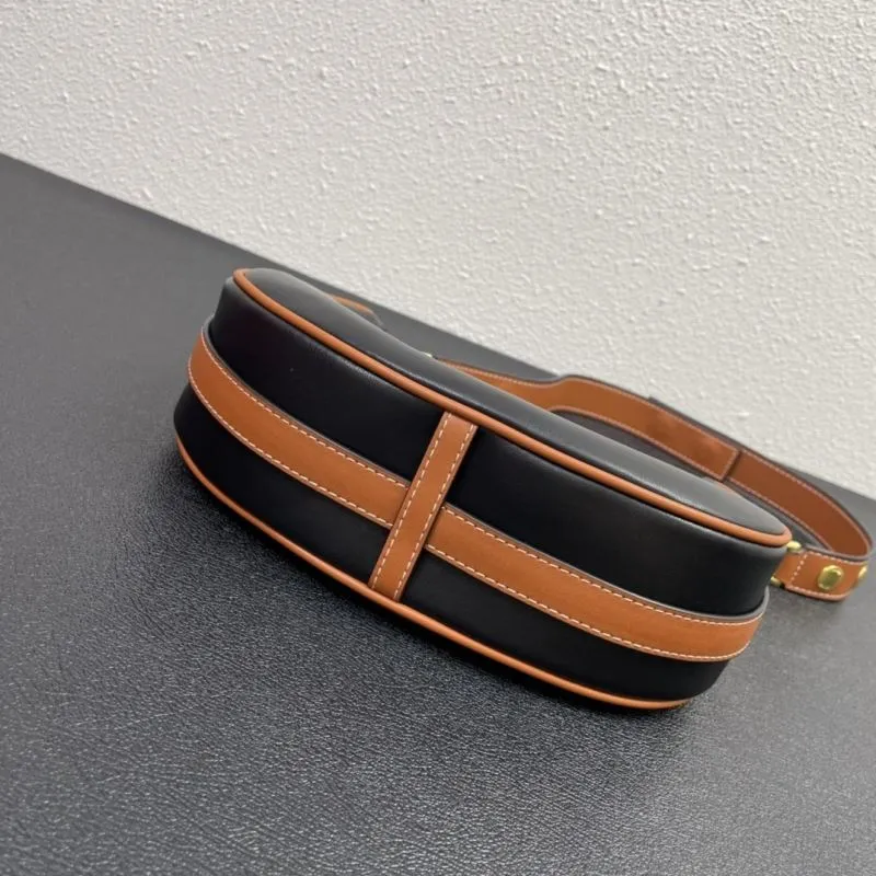 Celine S8012 24cm Black Leather Shoulder Bag - Image 7