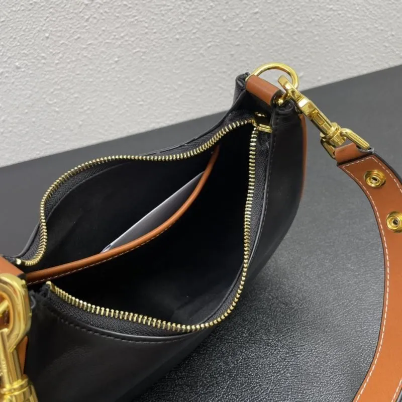 Celine S8012 24cm Black Leather Shoulder Bag - Image 8