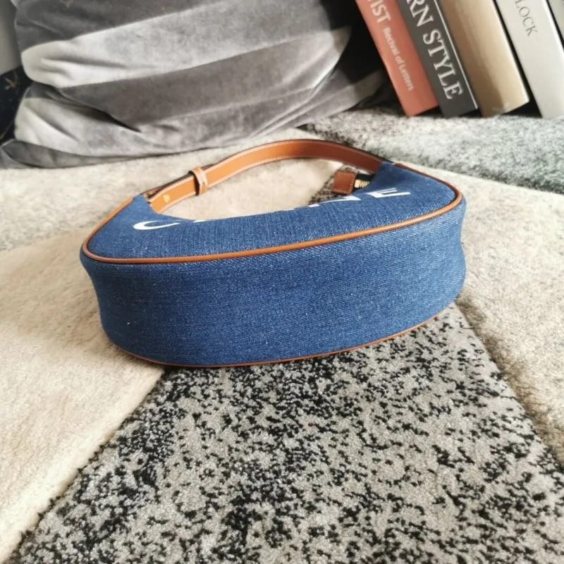 Celine Blue Denim Shoulder Bag - Image 4