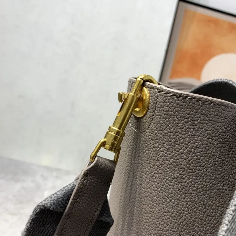 Celine Gray Leather Bucket Bag - Image 5