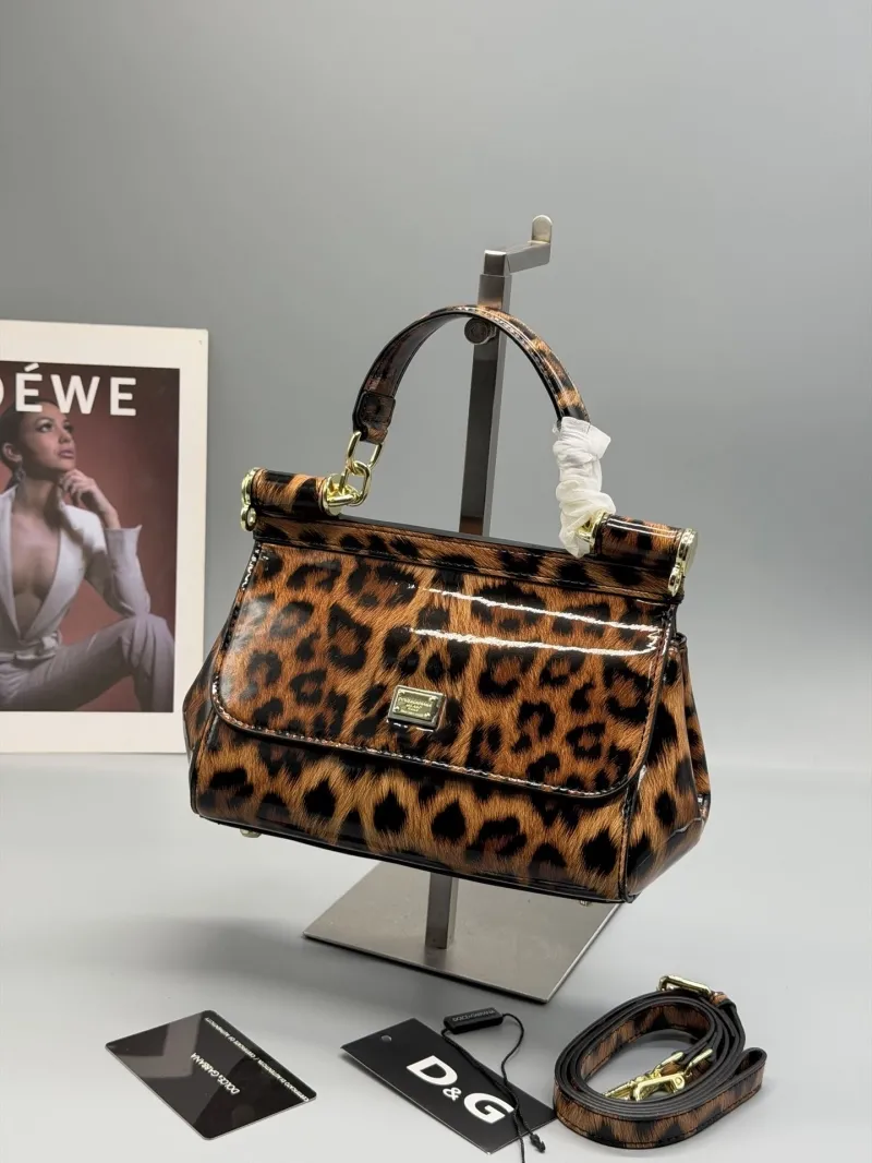 Alternative view of D&G Handle Bags-5