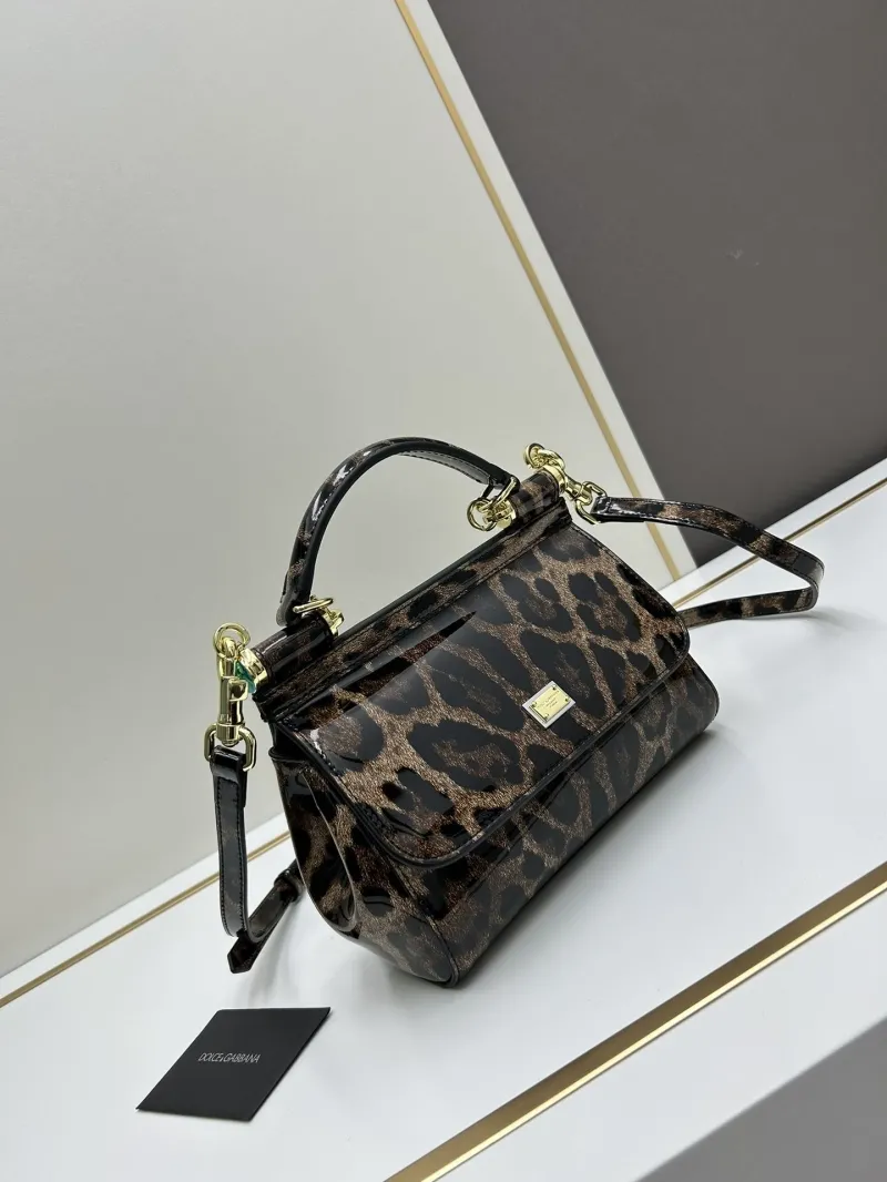 Alternative view of D&G Handle Bags-27